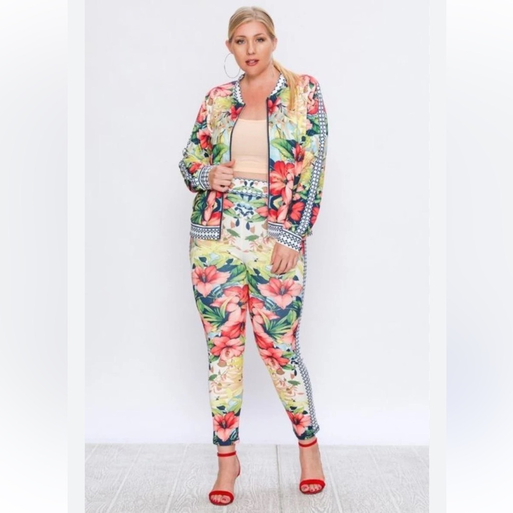 Floral Women's Jumpsuit - Size 1X